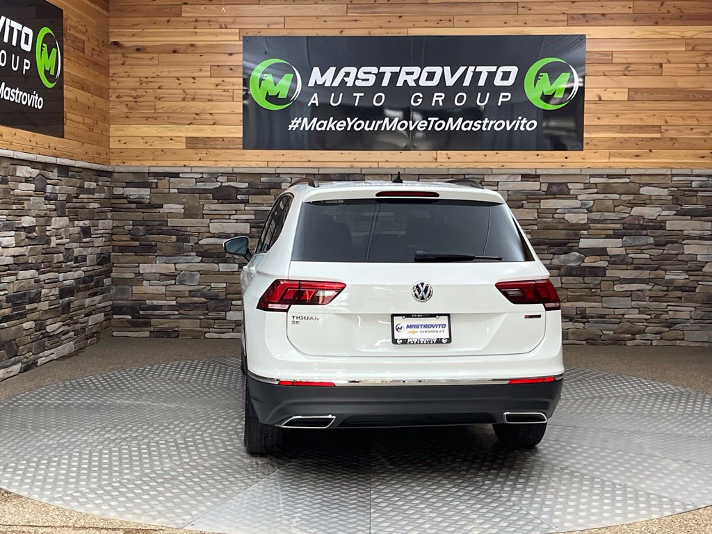 Used 2020 Volkswagen Tiguan SE w/ Panoramic Sunroof Package AWD/4WD image 13