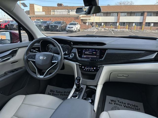 Used 2022 Cadillac XT6 Premium Luxury w/ LPO, Floor Liner Package AWD/4WD image 38