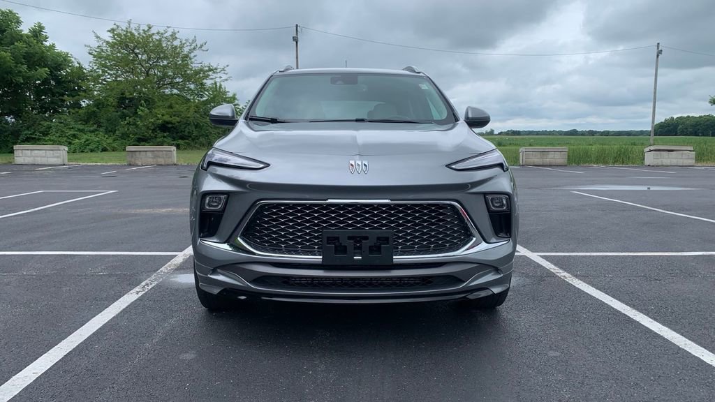 Used 2024 Buick Encore GX Avenir w/ Avenir Convenience Package image 2