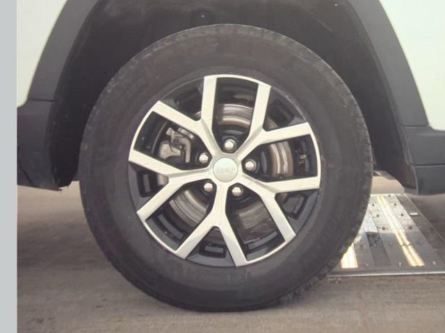 Used 2024 Jeep Grand Cherokee L Limited w/ Luxury Tech Group II image 23