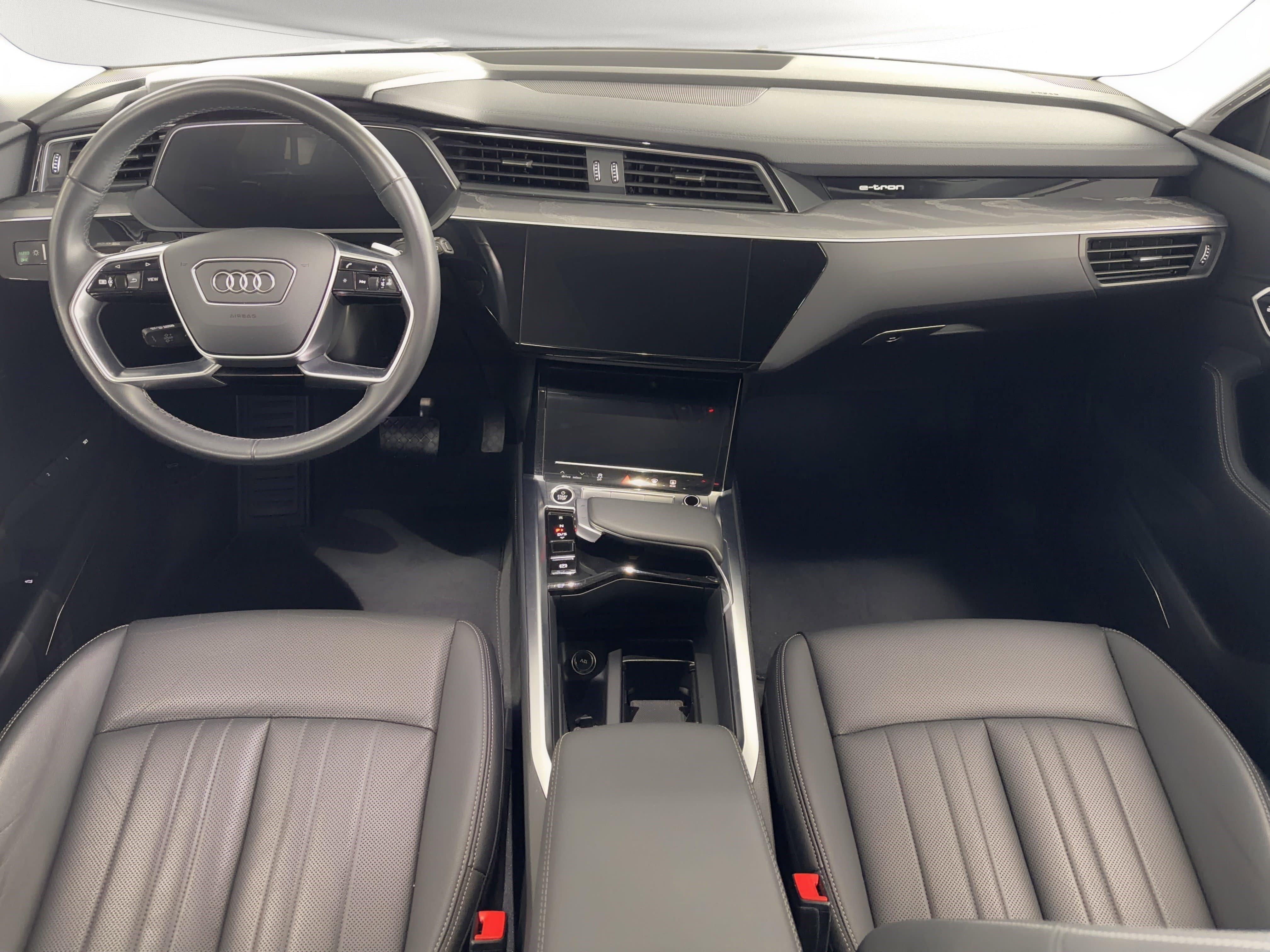 Used 2023 Audi e-tron Premium Plus w/ Premium Plus Package image 19