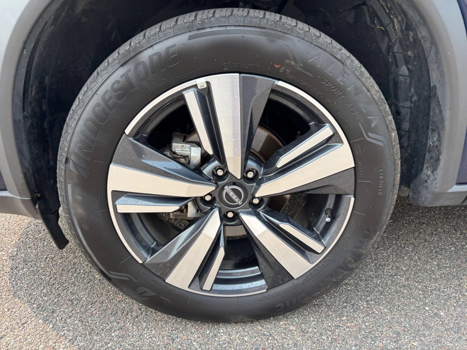 Used 2026 Nissan Rogue SL AWD/4WD image 33