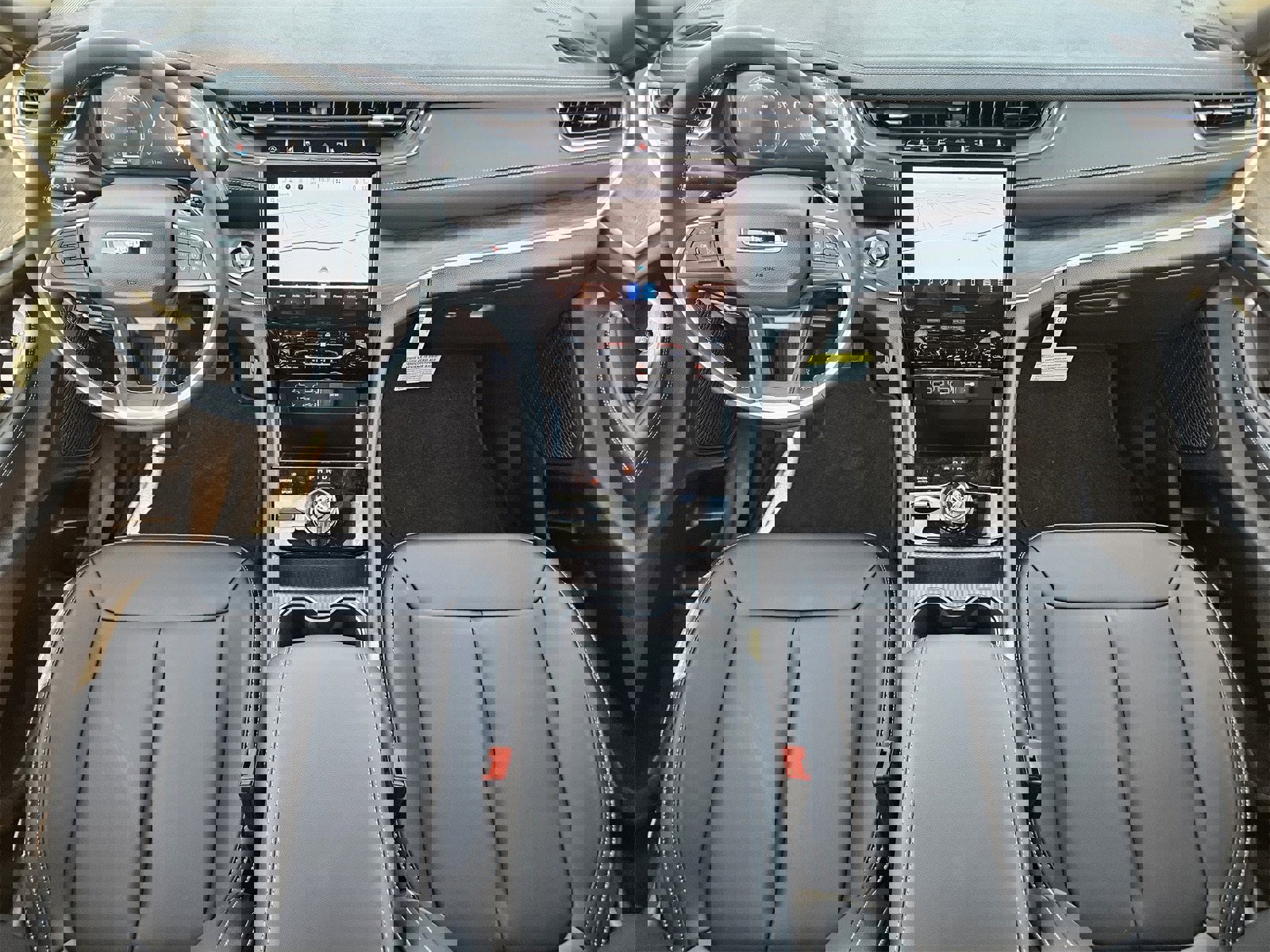 New 2025 Jeep Grand Cherokee Limited w/ Trailer Tow Package image 28