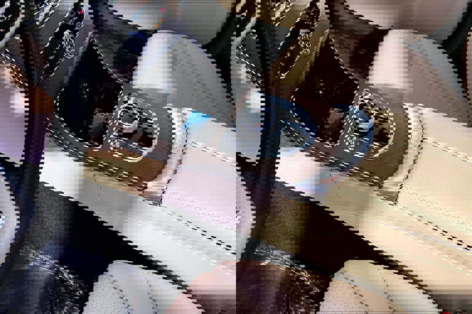 Used 2020 Mercedes-Benz C 300 4MATIC Sedan image 17