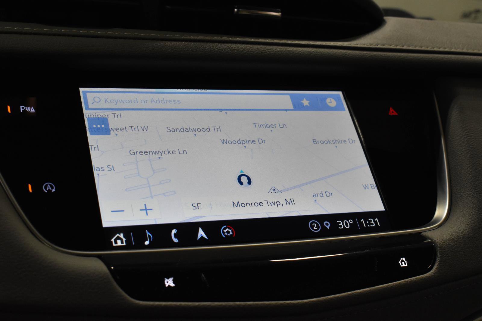 Used 2023 Cadillac XT5 Premium Luxury w/ LPO, Floor Liner Package image 17