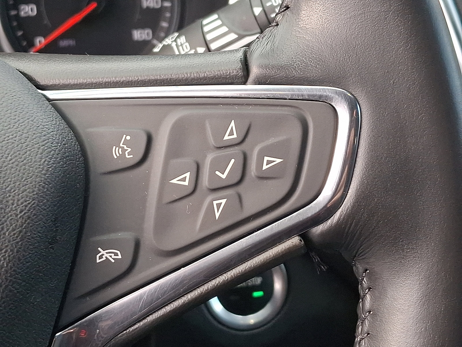 Used 2020 Chevrolet Equinox LT image 23