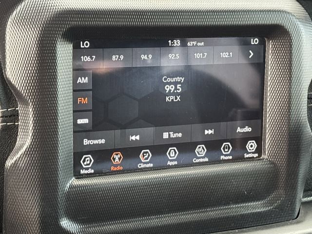 Used 2018 Jeep Wrangler Unlimited Sahara w/ Cold Weather Group image 15