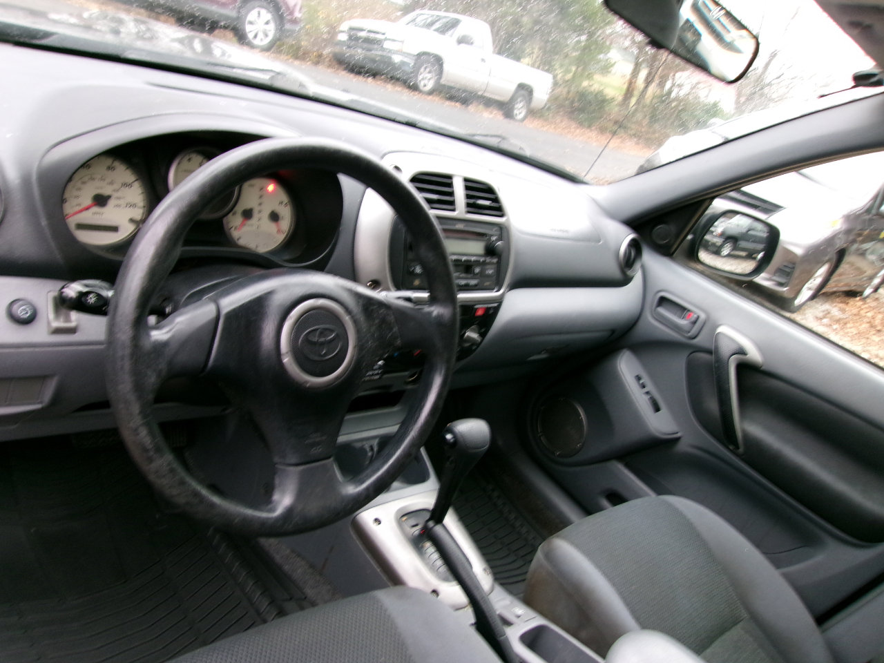 Used 2003 Toyota RAV4 4WD image 10