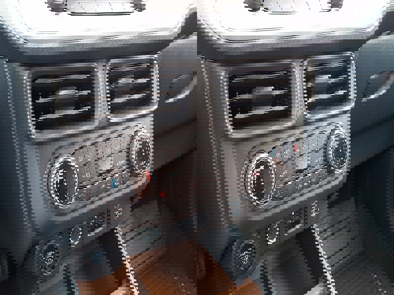 Used 2024 Ford Maverick Lariat image 17