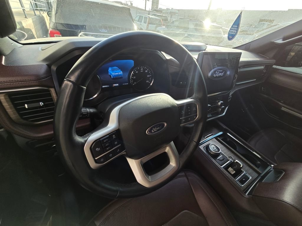 Used 2023 Ford Expedition Max Limited image 13