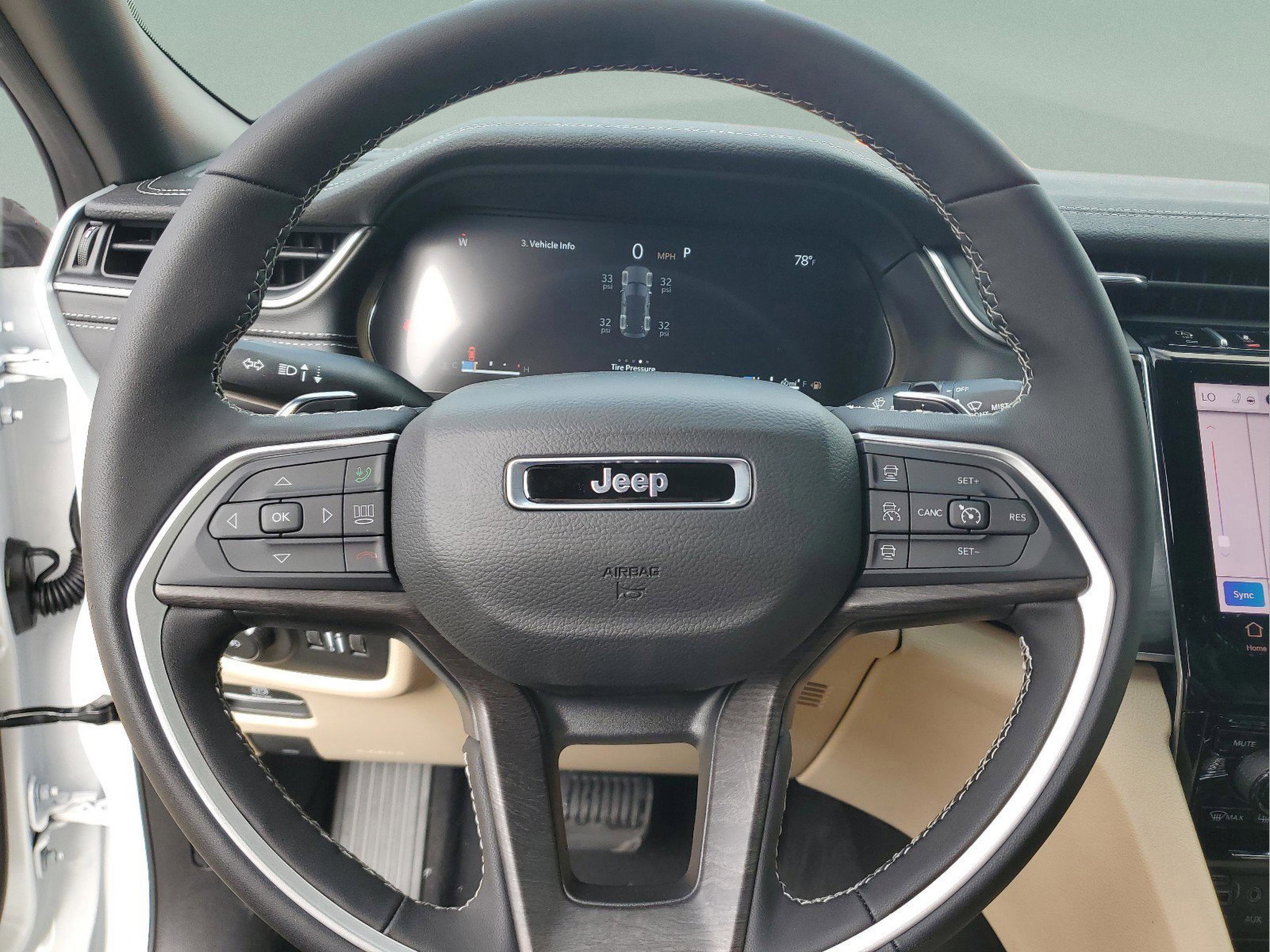 New 2025 Jeep Grand Cherokee Limited image 17