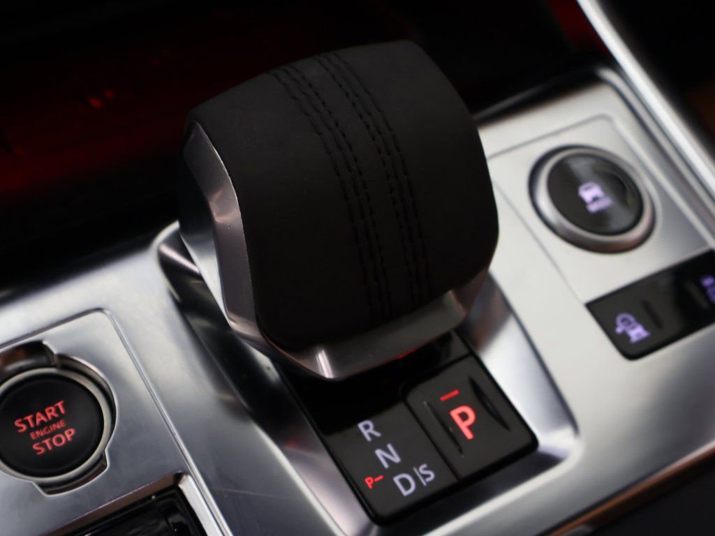 Used 2024 Jaguar XF R-Dynamic SE image 59