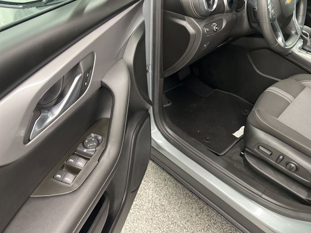 Used 2025 Chevrolet Blazer LT image 19