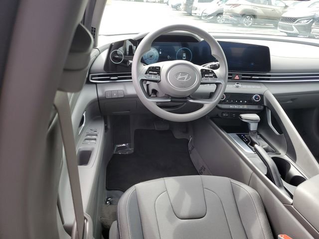 Certified 2024 Hyundai Elantra SEL FWD image 10