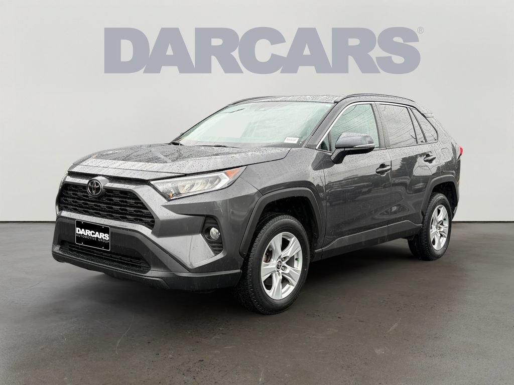 Used 2021 Toyota RAV4 XLE AWD/4WD image 3