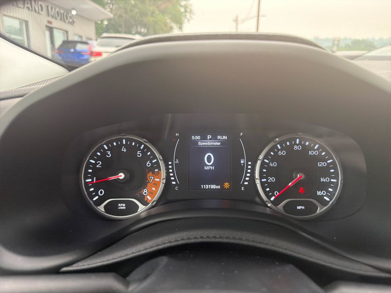 Used 2016 Jeep Renegade Latitude FWD image 23