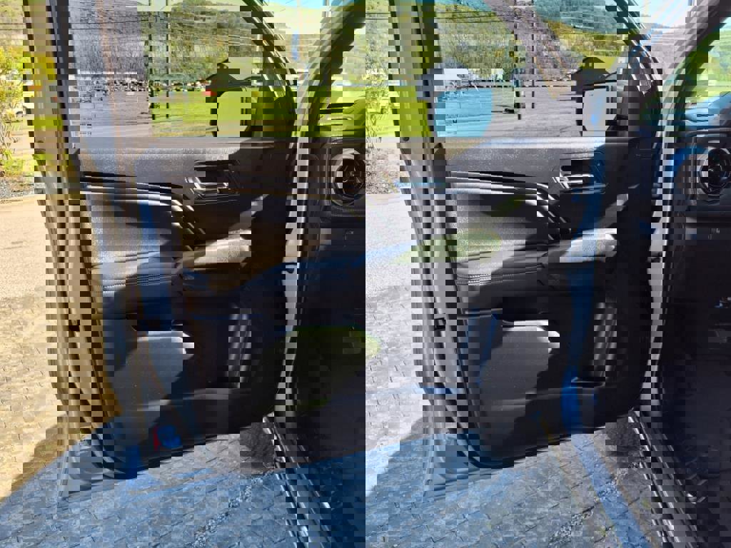 Used 2023 Chevrolet Colorado LT w/ LT Convenience Package image 14