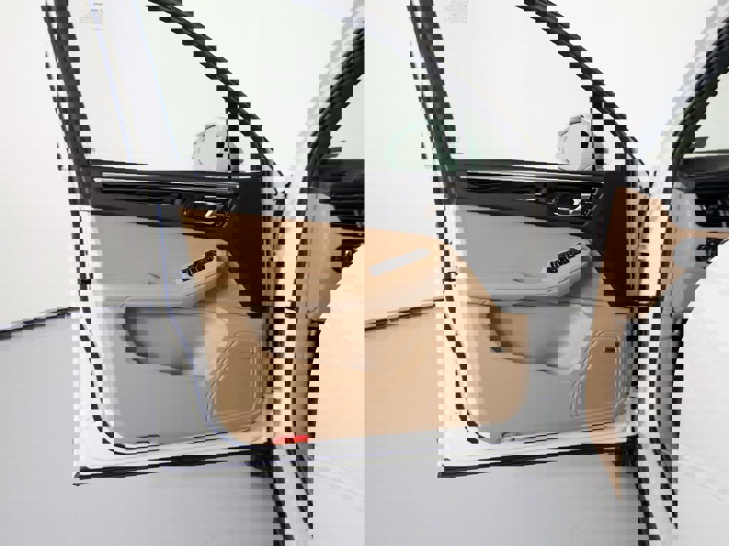 New 2026 Porsche Macan image 14