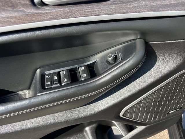 Used 2022 Jeep Grand Cherokee Limited AWD/4WD image 16