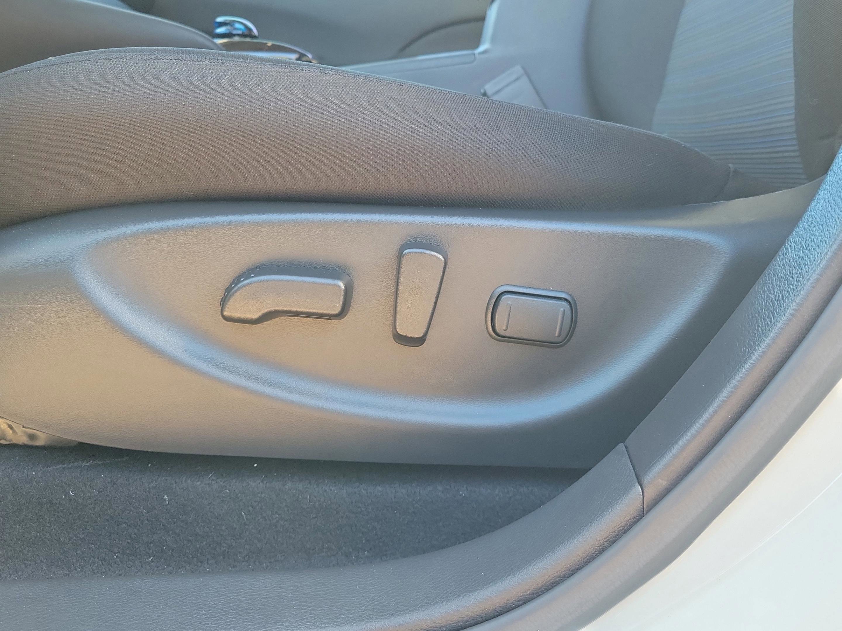 Certified 2024 Nissan Leaf SV Plus image 15