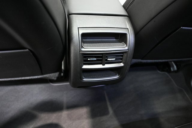 Used 2025 Cadillac XT5 Premium Luxury image 28