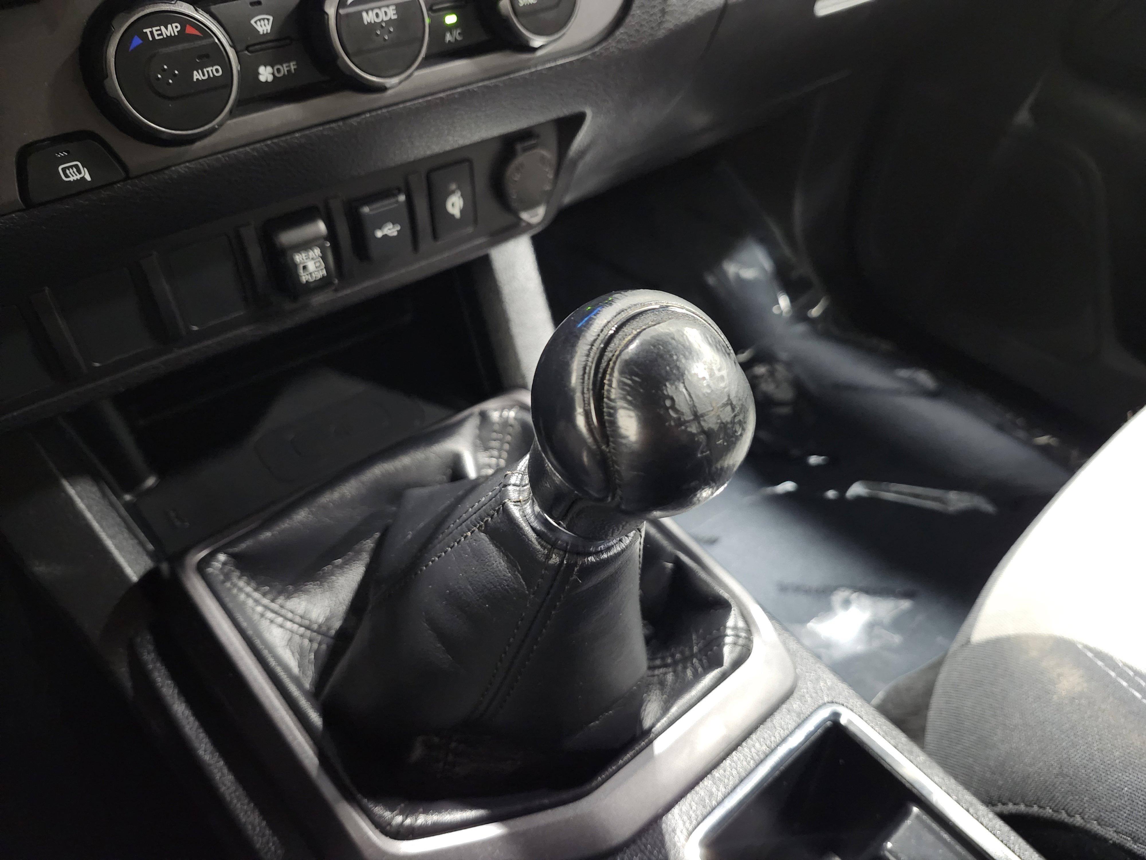 Used 2021 Toyota Tacoma TRD Sport image 9