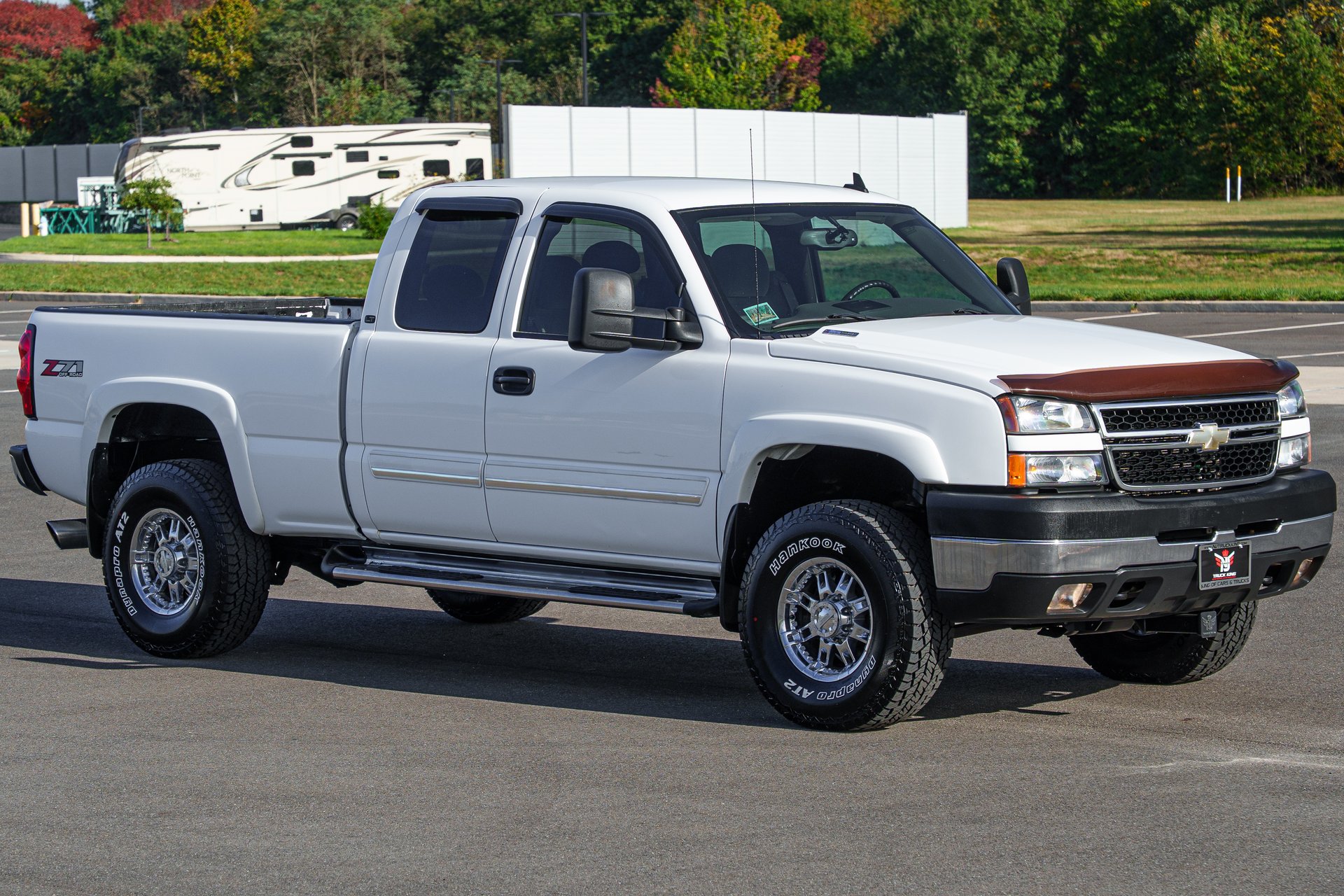 Used 2006 Chevrolet Silverado 2500 LT w/ Heavy-Duty Power Package AWD/4WD image 7