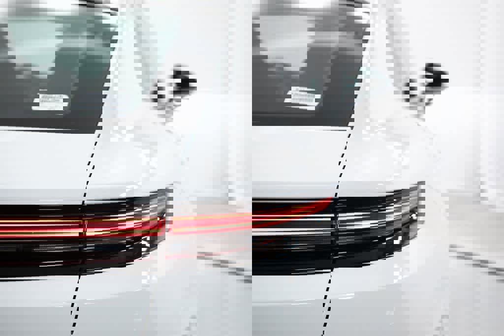 New 2025 Porsche Panamera 4 image 37