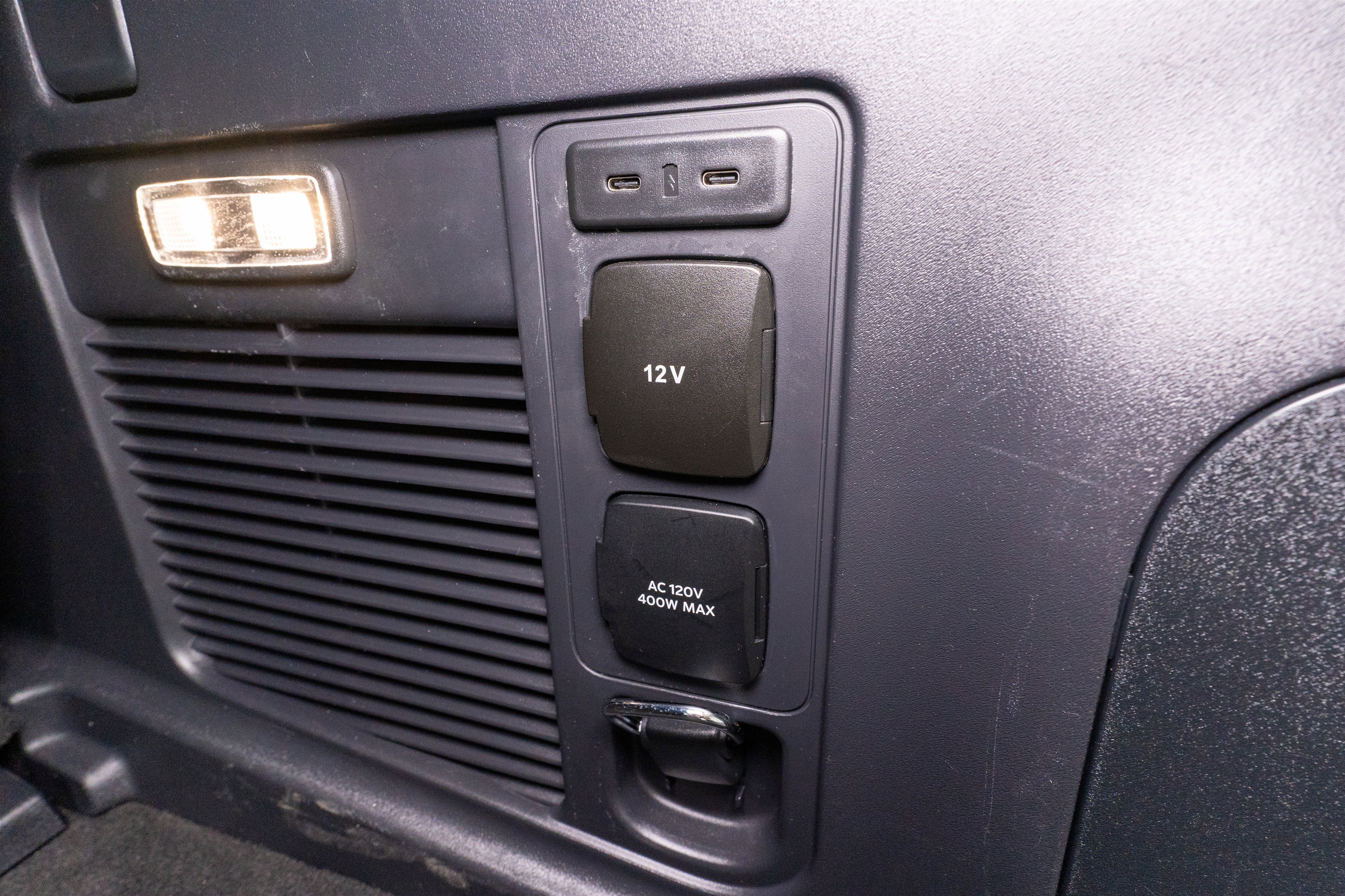 Used 2025 Ford Expedition Active AWD/4WD image 34
