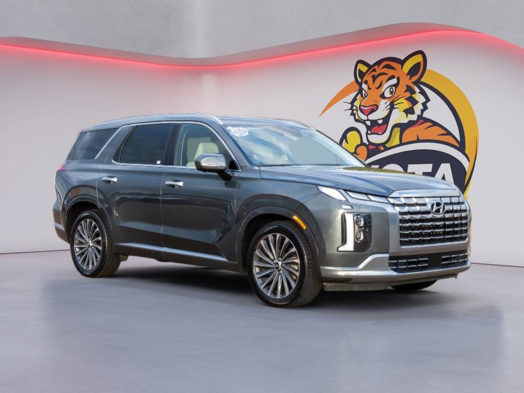 Used 2024 Hyundai Palisade Calligraphy image 3