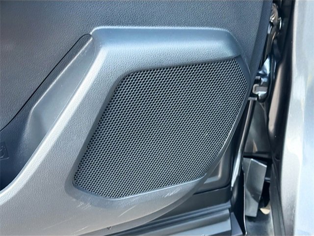 Used 2023 Toyota Highlander L image 18