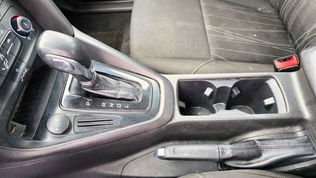 Used 2018 Ford Focus SE image 17