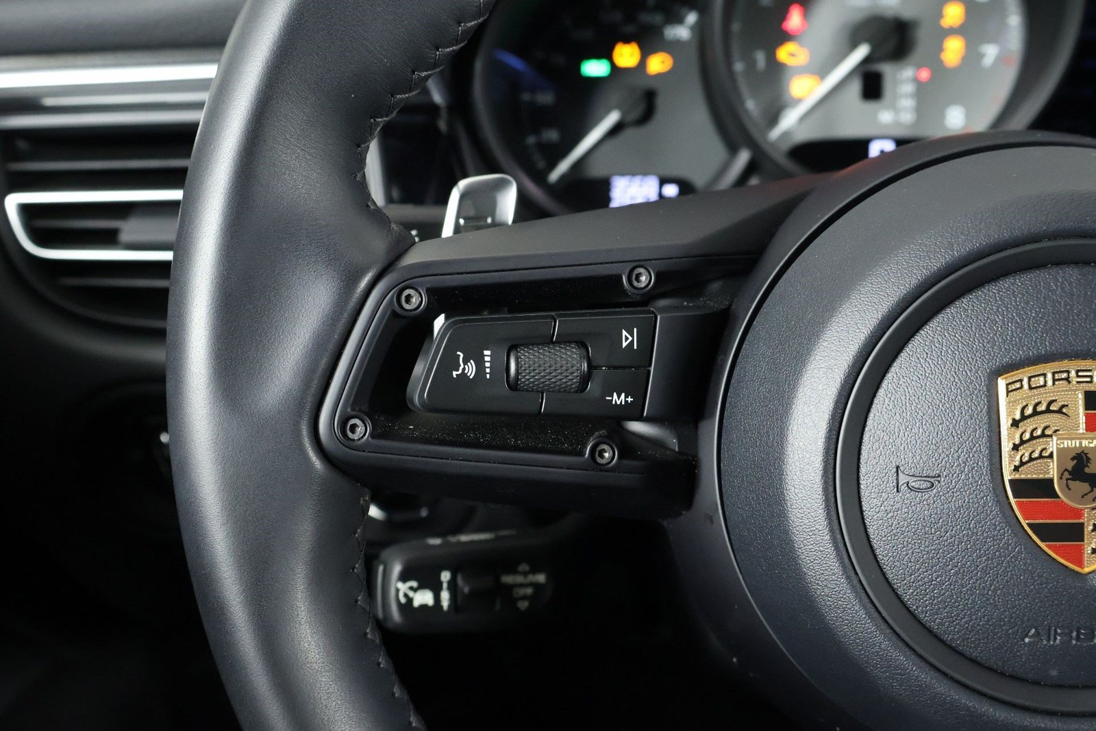 Certified 2026 Porsche Macan S AWD/4WD image 14