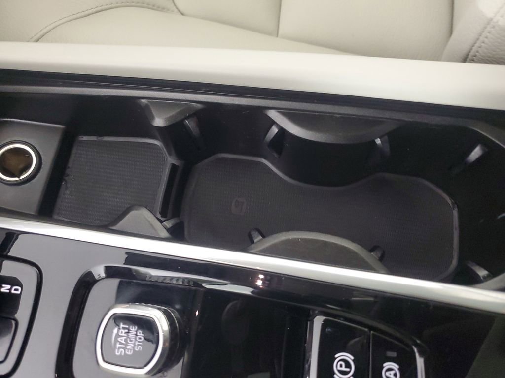 Certified 2024 Volvo XC90 T8 Plus w/ Protection Package image 35