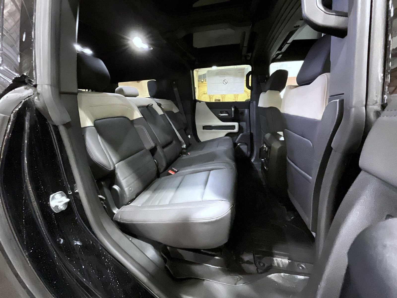New 2026 GMC Hummer EV SUV w/ LPO, Dark Essentials Package image 18