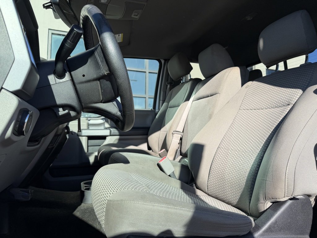 Used 2015 Ford F150 XLT w/ Equipment Group 302A Luxury image 6