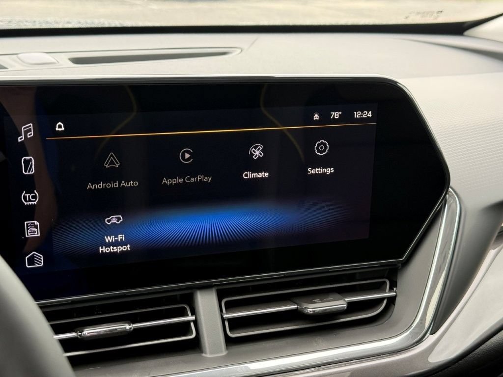 New 2026 Chevrolet Trax ACTIV w/ Sunroof Package FWD image 22