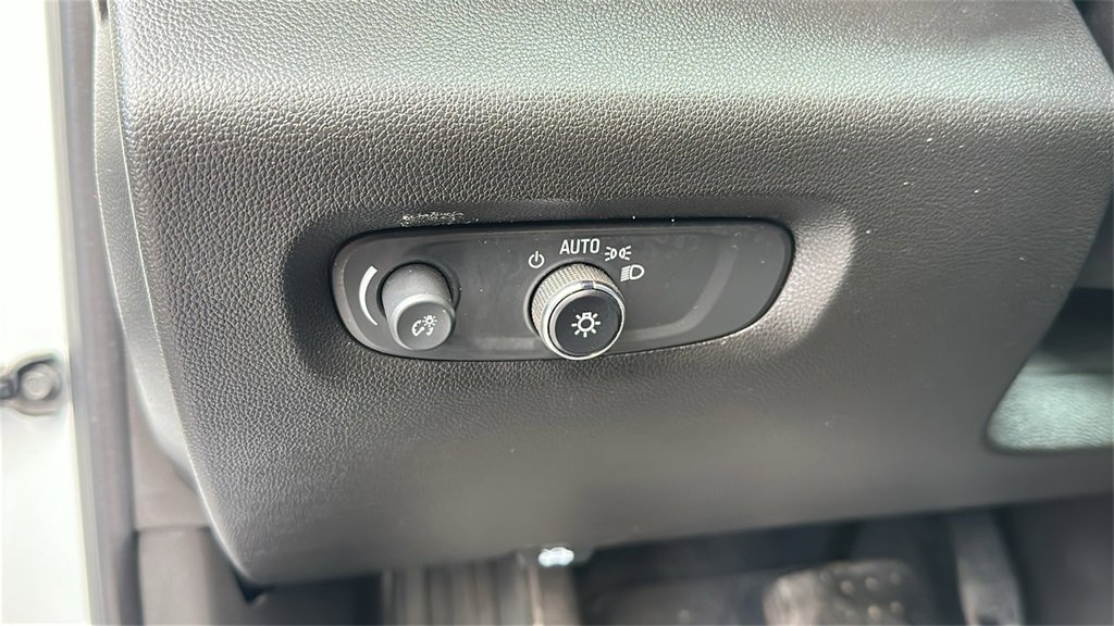 Certified 2023 Chevrolet Traverse LT w/ Midnight/Sport Edition image 17