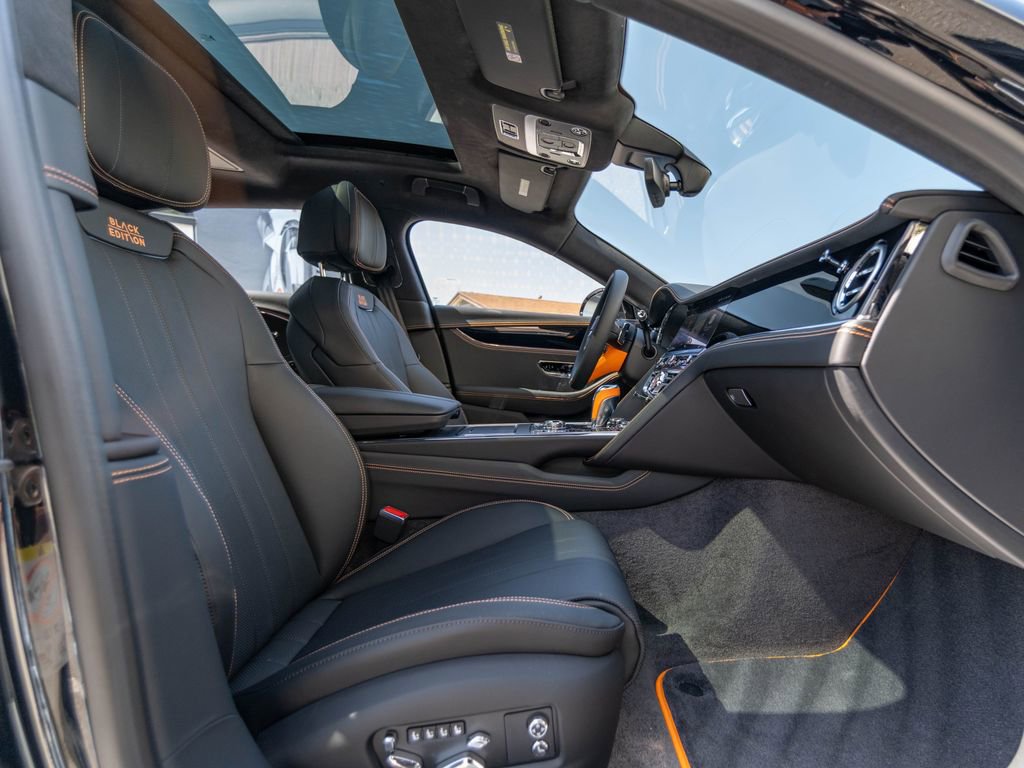 Used 2025 Bentley Flying Spur Plug-In Hybrid AWD/4WD image 26