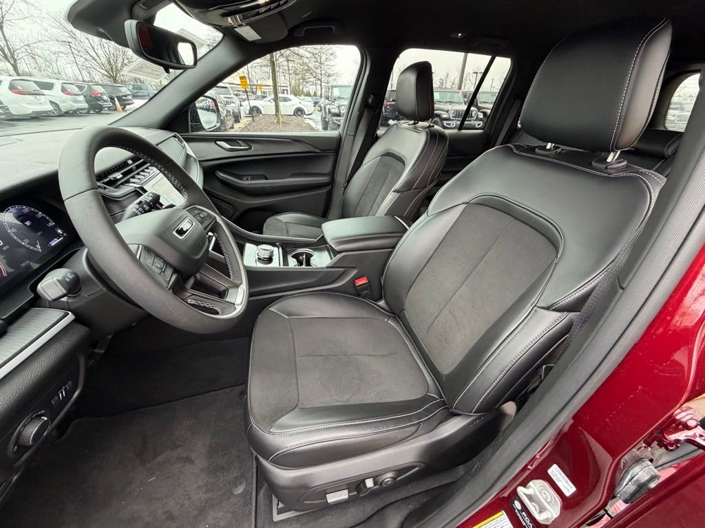 Certified 2024 Jeep Grand Cherokee Altitude RWD image 21