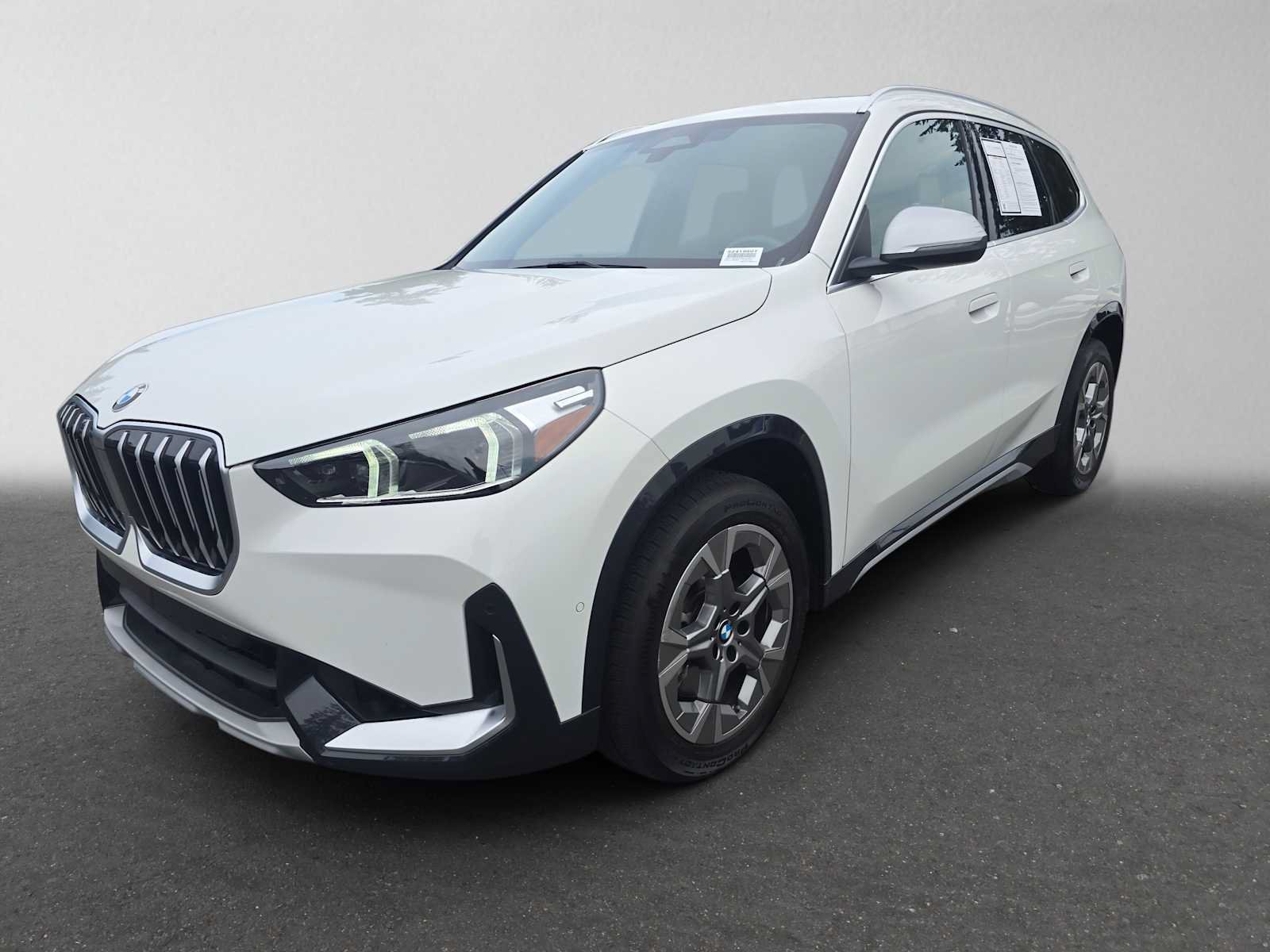 Used 2024 BMW X1 xDrive28i w/ Convenience Package AWD/4WD image 7