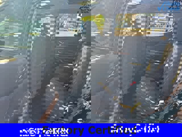 Certified 2023 GMC Acadia SLE w/ Driver Convenience Package image 13