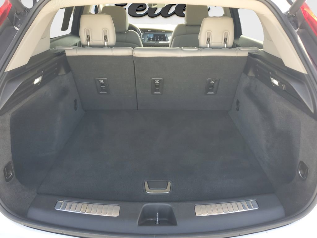 Used 2019 Cadillac XT4 Premium Luxury image 9