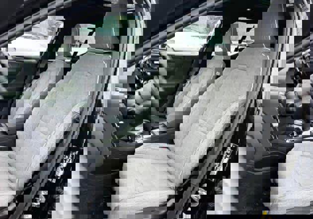 Used 2023 Volvo XC40 Recharge Ultimate w/ Protection Package Premier image 2