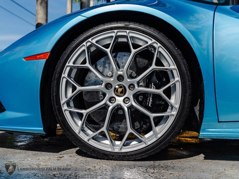 Used 2023 Lamborghini Huracan EVO RWD image 27