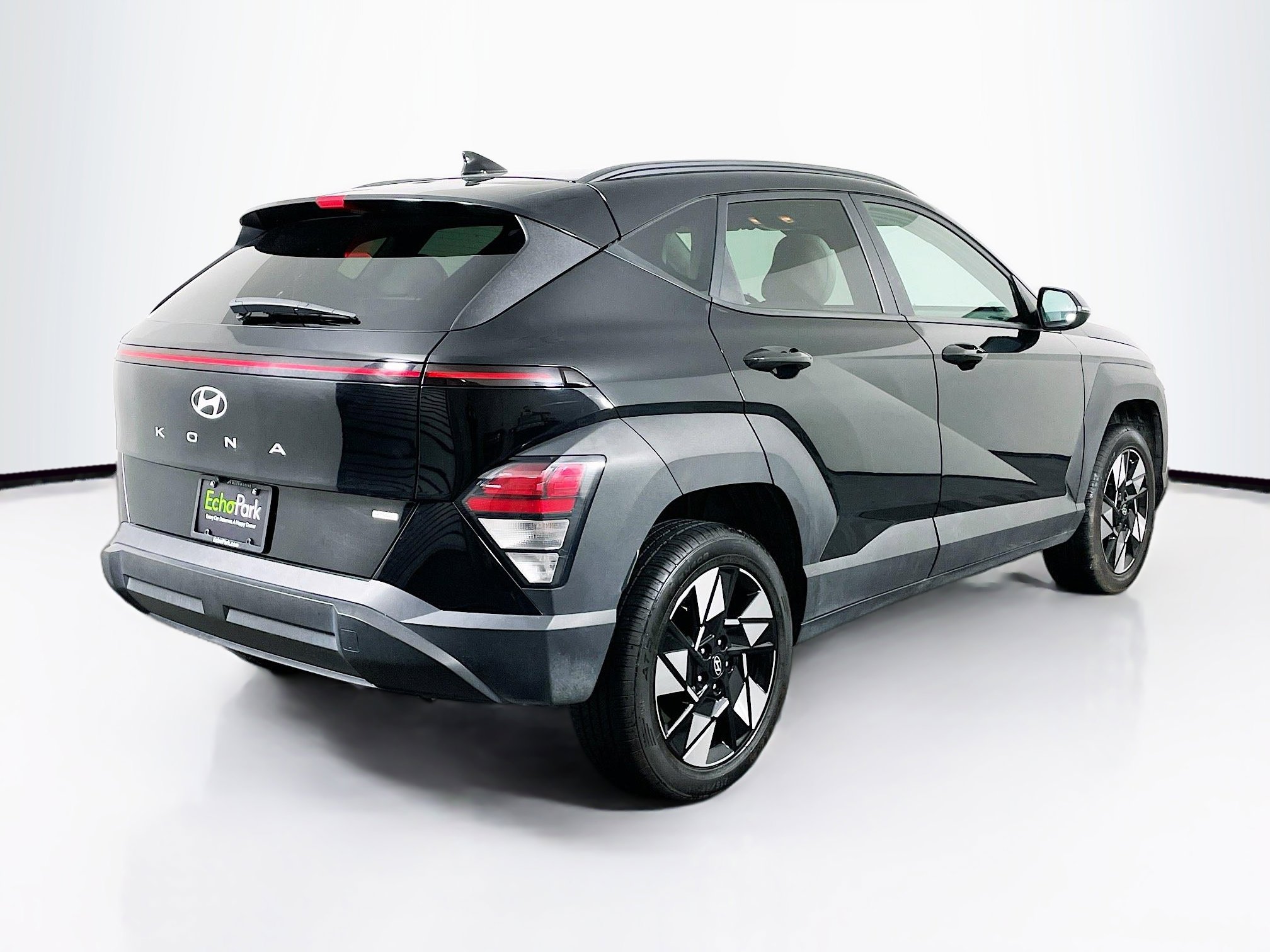 Used 2024 Hyundai Kona SEL image 9