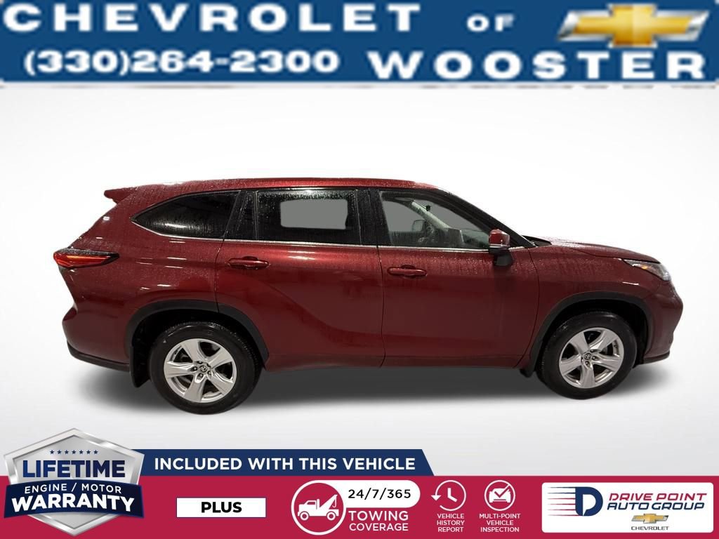 Used 2022 Toyota Highlander LE image 7