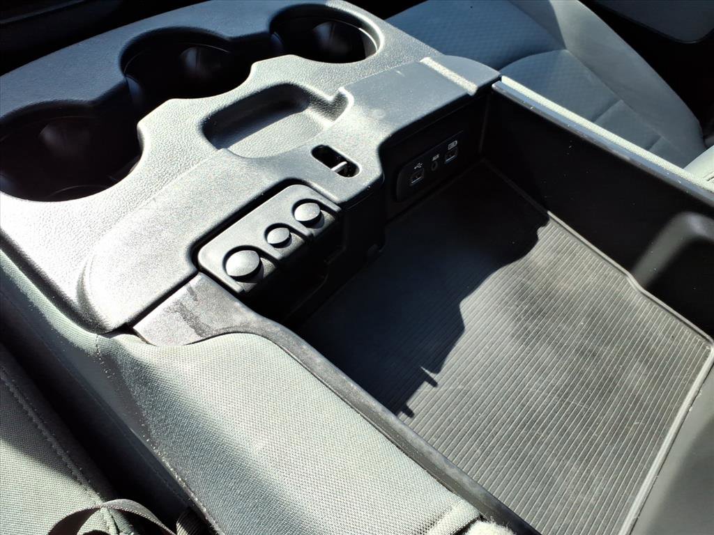 Used 2020 RAM 1500 Classic SLT image 32