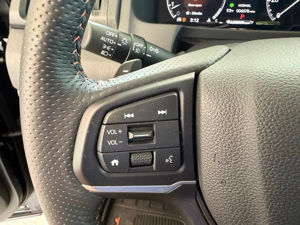 Used 2025 Honda Ridgeline TrailSport image 45
