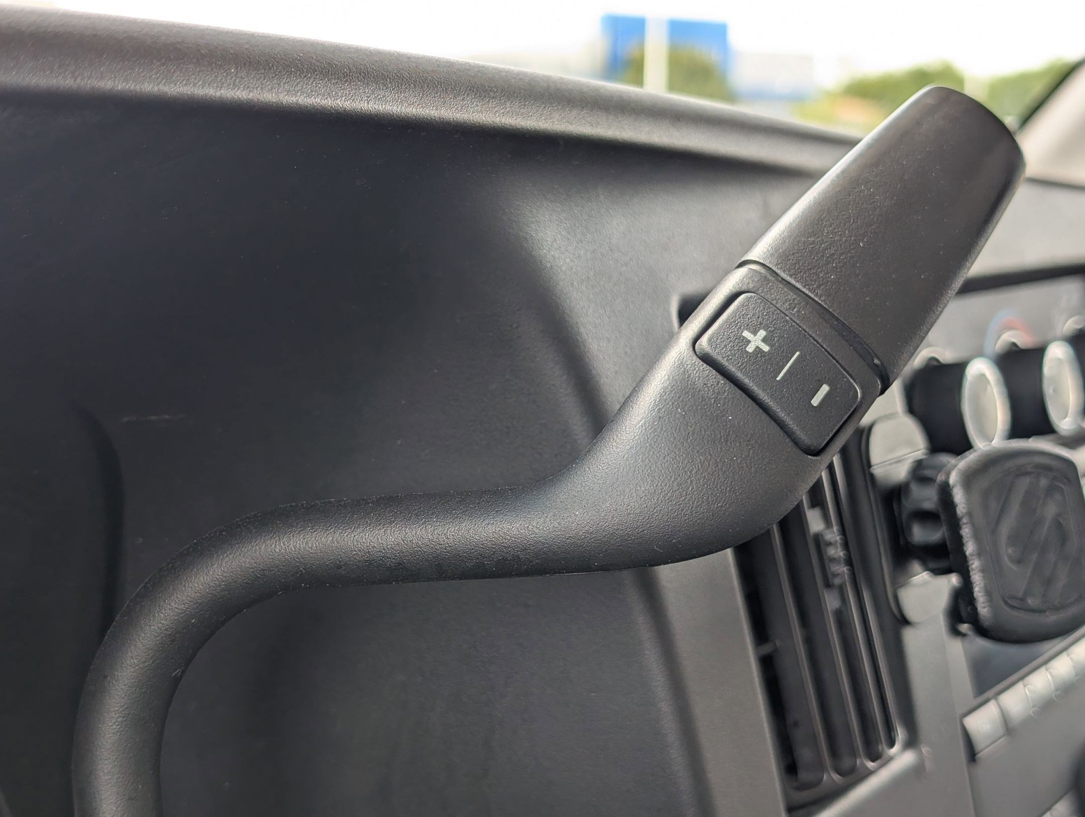 Used 2018 Chevrolet Express 2500 w/ Driver Convenience Package RWD image 20